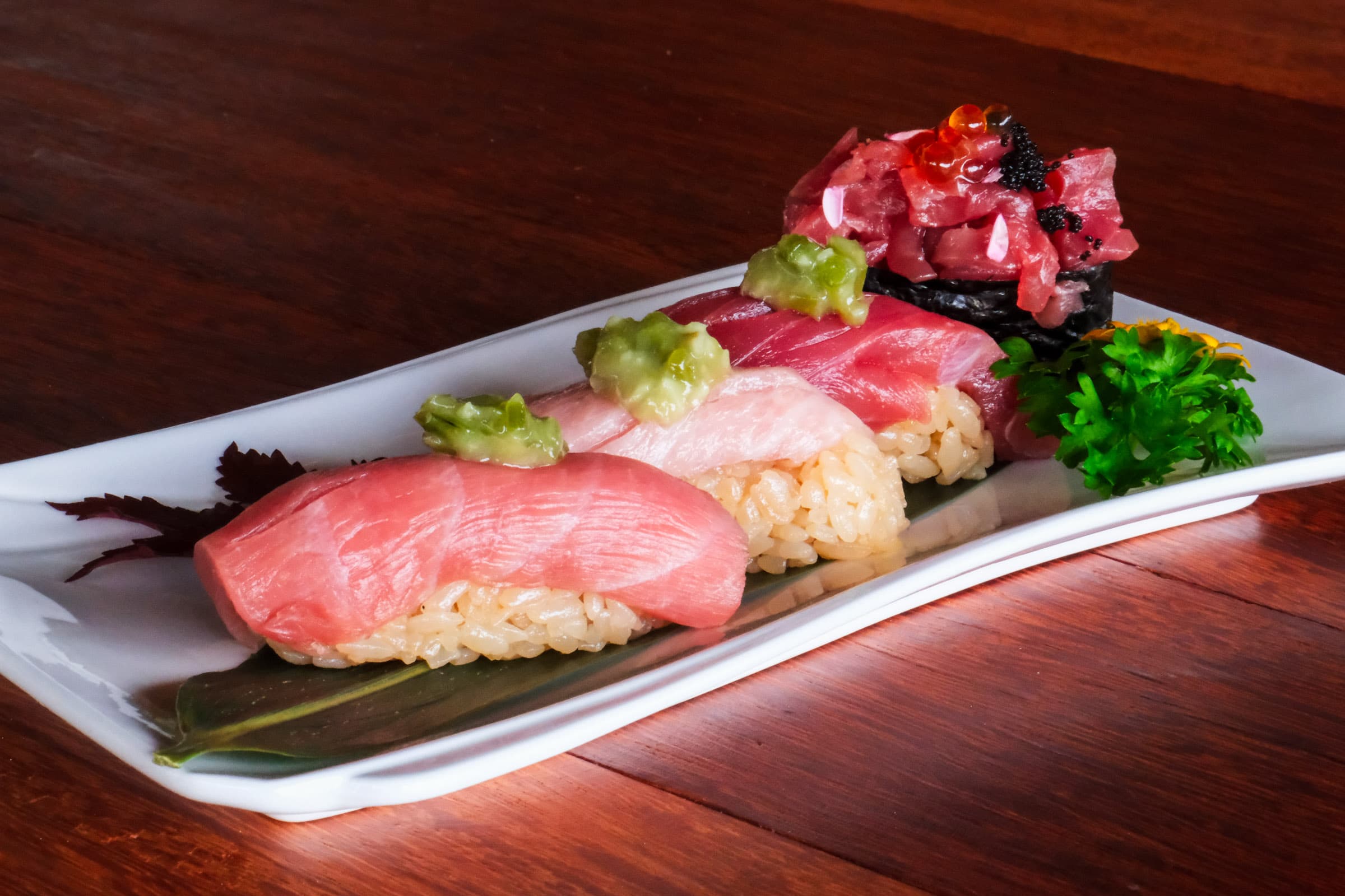Tuna nigiri platter with tartare